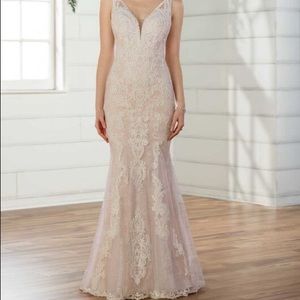 Essense of Australia Wedding Gown